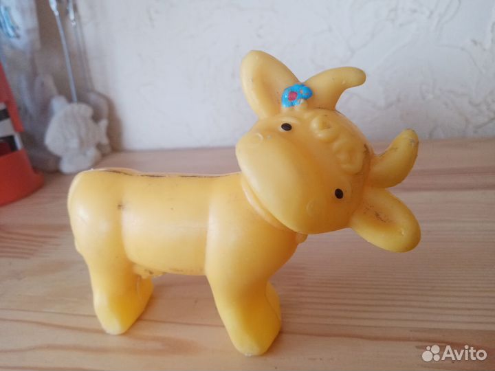 Корова, коровка СССР пластмассовая, дутыш СССР