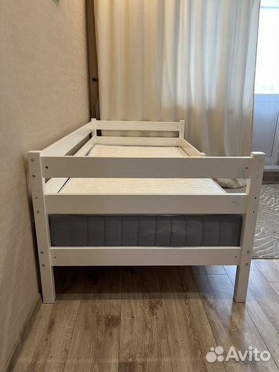 Детская кровать с матрасом