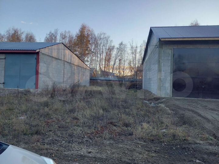 Машиноместо, > 30 м²