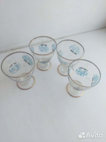 Рюмки, стаканы, креманки