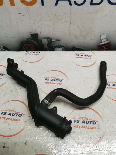 Маслозаливная горловина Ford Kuga 1 2.0 G6DG 2010