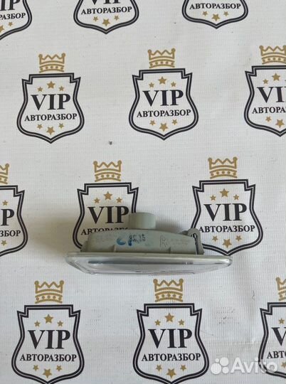 Поворотник в крыло передний правый Hyundai Solaris