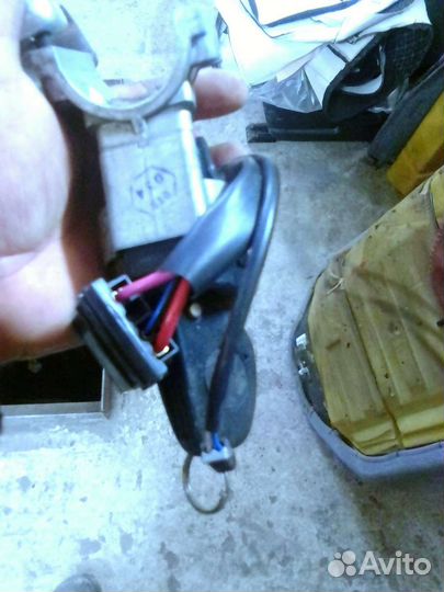 Замок зажигания Шевроле нива 14 г