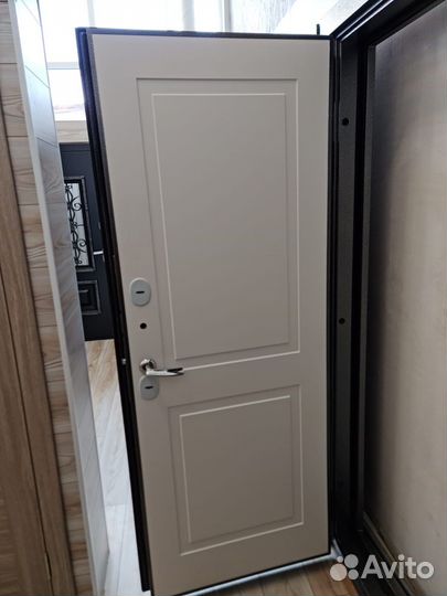 Входная дверь с Термо Разрывом