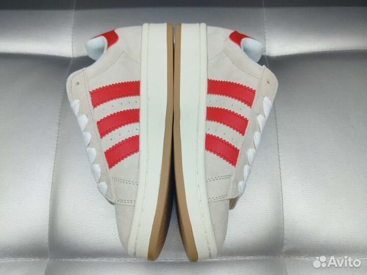 Adidas campus