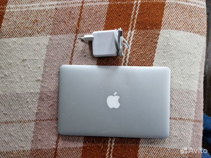 Apple macbook air A1370