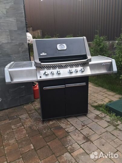 Газовый гриль Napoleon Prestige Black