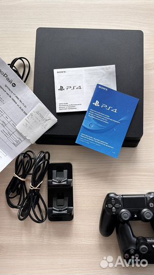 Sony PS4 Slim 1tb + 2 контроллера