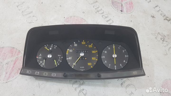 Приборная панель на Mercedes-Benz W123 Diesel