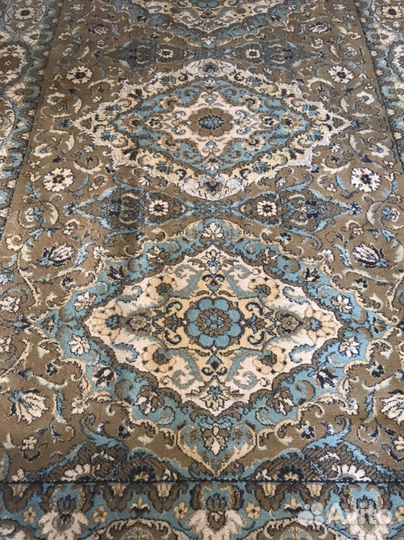 Ковер шерстяной ручной работы