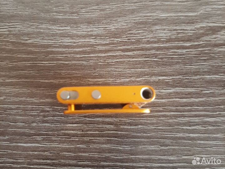 Плеер Apple iPod shuffle 4 th