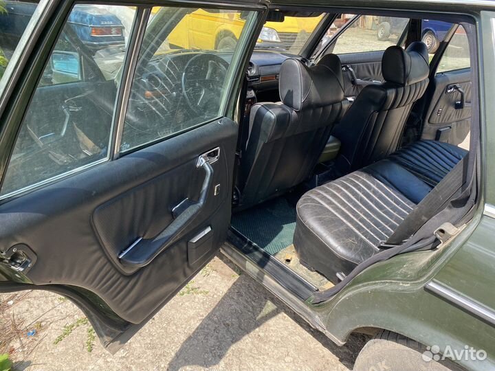 Mercedes w123 универсал салон
