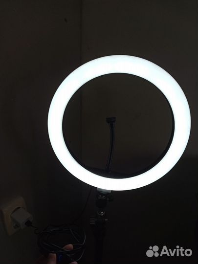 Кольцевая лампа со штативом бу