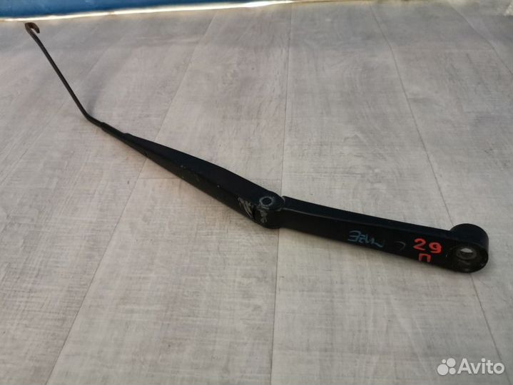 Поводок стеклоочистителя передний правый Chevrolet