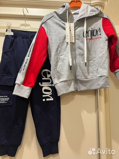 Костюм спортивный детский новый