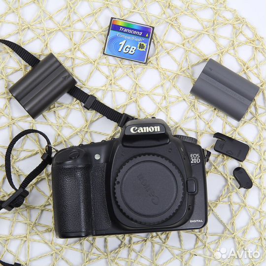 Зеркальный фотоаппарат Canon EOS 20D Body