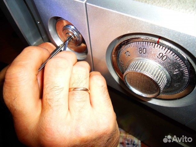 Вскрытие замков,дверей,сейфов аварийное в Барнауле