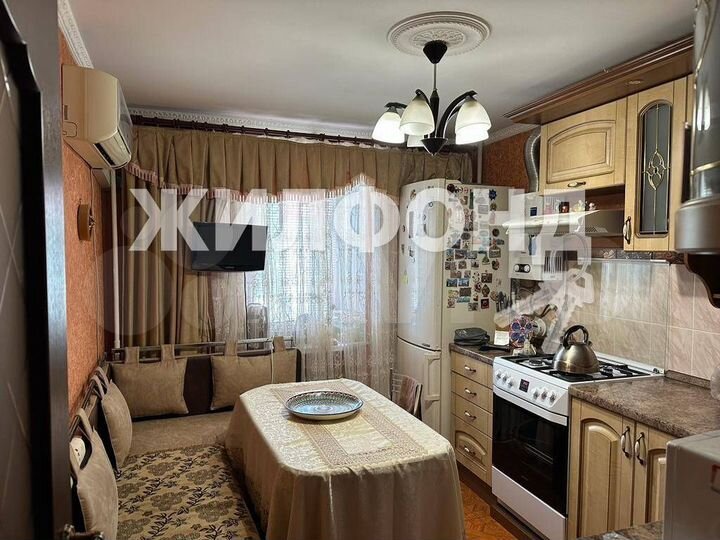 3-к. квартира, 65 м², 2/5 эт.