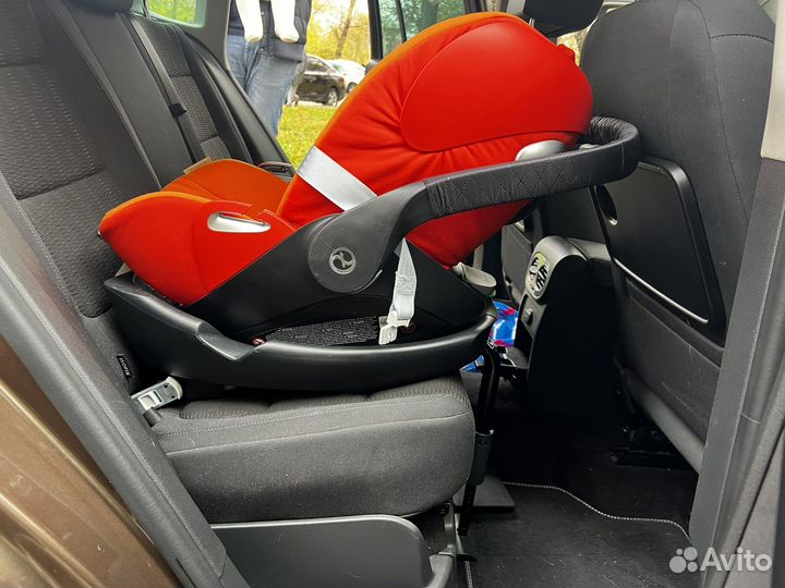 Автолюлька cybex cloud q с базой isofix