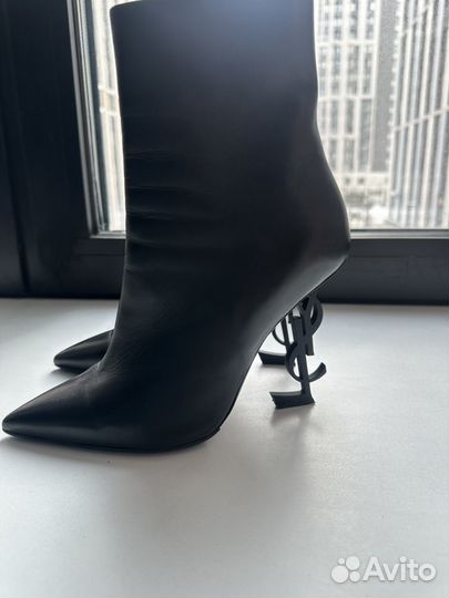 Ботильоны Saint Laurent