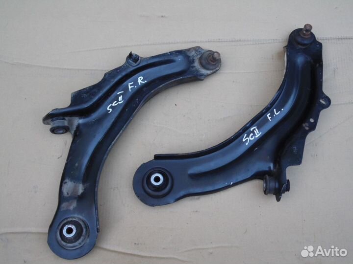 Рычаг передний нижний Рено Меган Сценик 2