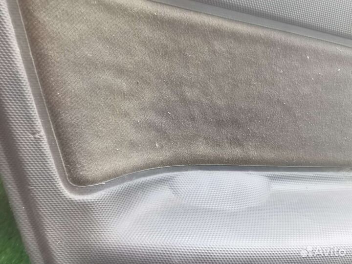 Обшивка двери volkswagen polo 3