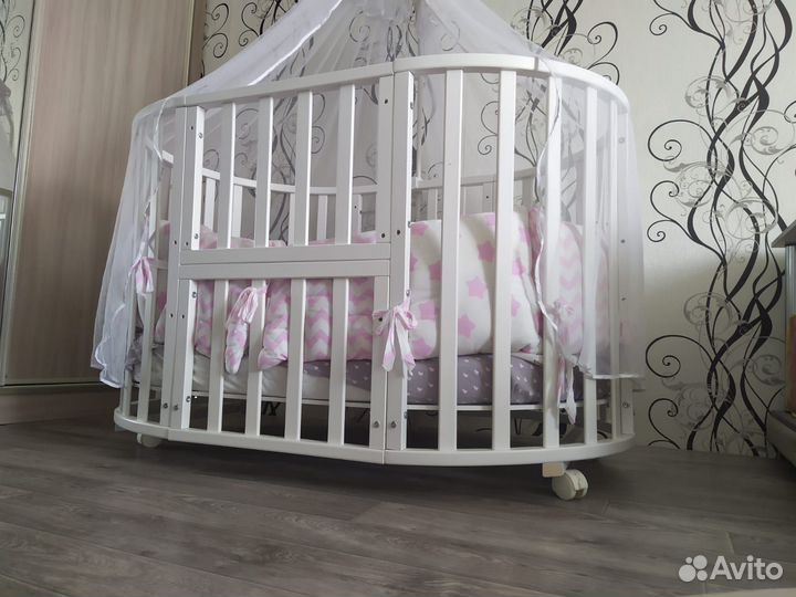 Кровать с балдахином