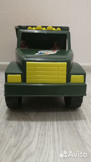 Самосвал большой