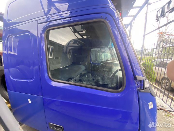 Дверь правая Volvo FH