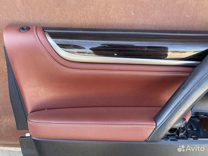 Общивка двери lx 570