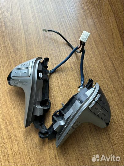 Кнопки руля Camry 40