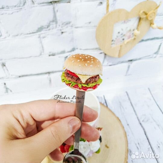 Кружка с декором из полимерной глины. Наполеон