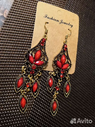 Серьги выбор. Новые, красивые