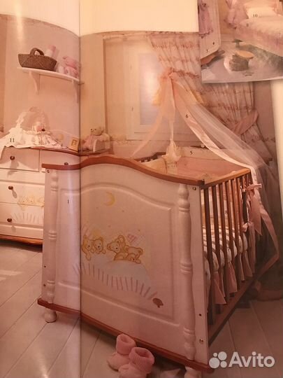 Мебель из натурального дерева, детская. Греция