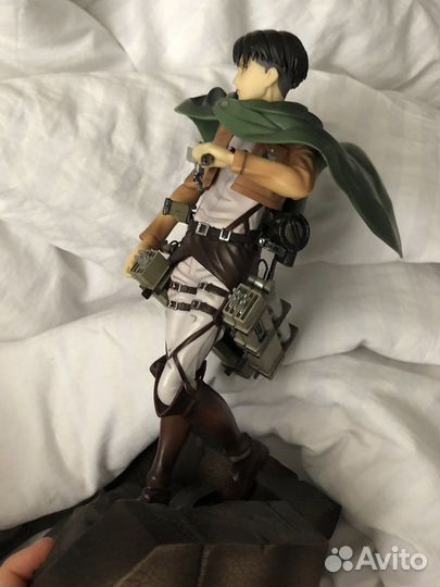 Фигурка атака титанов леви аккерман