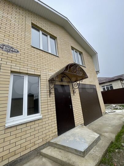 Коттедж 185 м² на участке 4 сот.