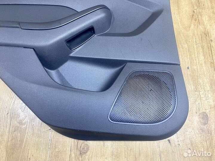 Обшивка двери задняя левая Ford Focus 3 2011-2019г