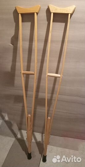 Деревянные подмышечные костыли