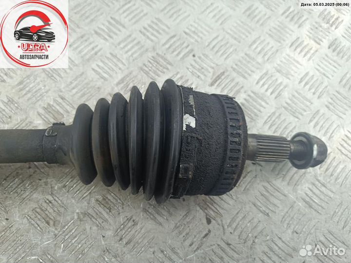 Полуось передняя правая б/у Mercedes Vito W638 (1996-2003)