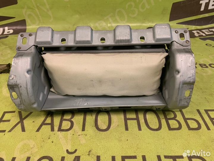 Подушка в торпедо Vw Sharan 7M AWC 1.8 турбо 2002