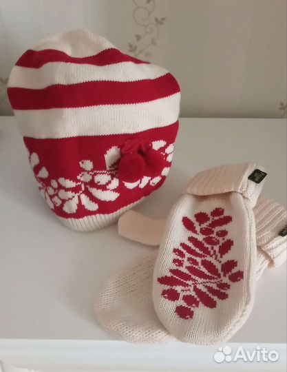 Комплект шапка и варежки