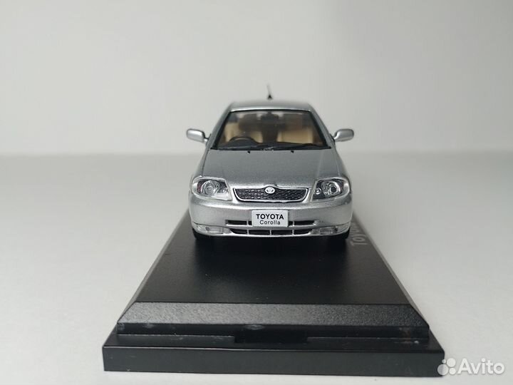 Toyota Corolla Runx 1:43