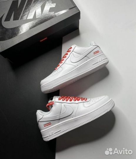 Nike air force 1 supreme white