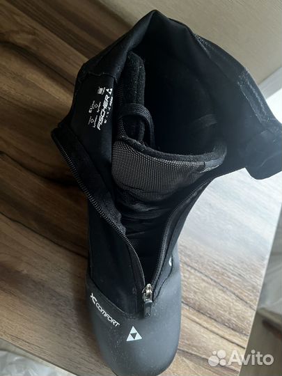 Продам лыжные ботинки