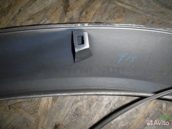 Накладка крыла передняя левая Suzuki Grand Vitara