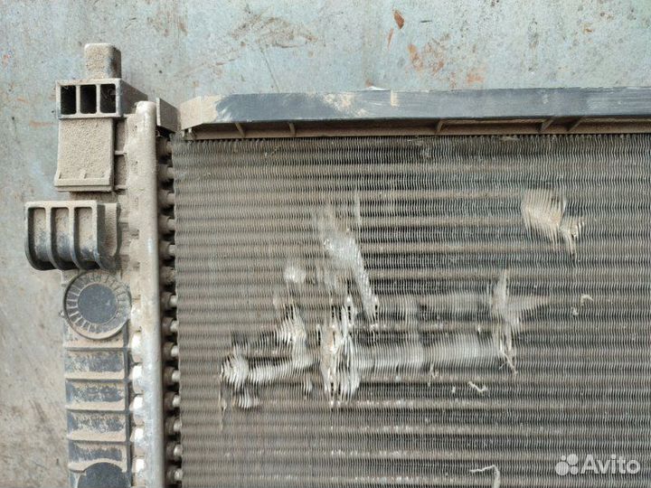 Радиатор двс Mercedes-Benz Vito W638