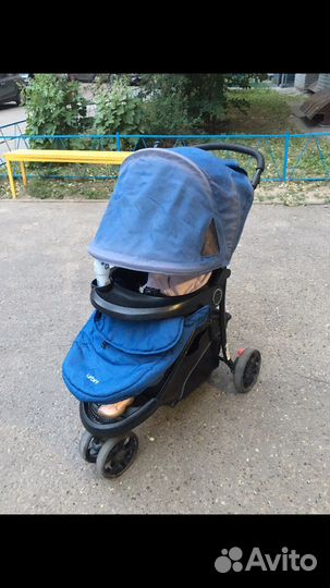 Прогулочная коляска