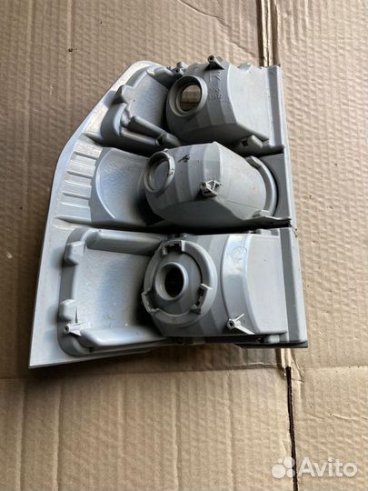 Фонарь задний правый Mitsubishi Pajero (1674)