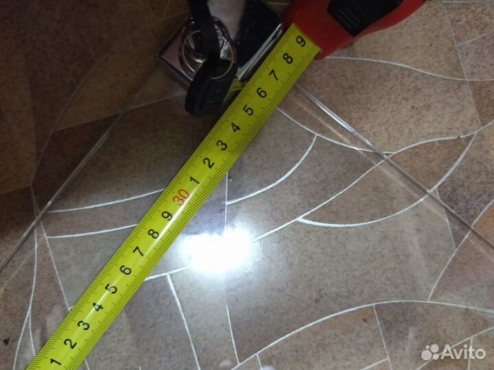 Стеклянные двери шкафа