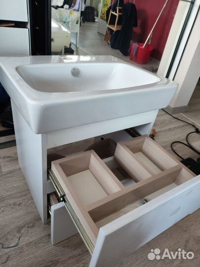 Тумба для ванной с раковиной